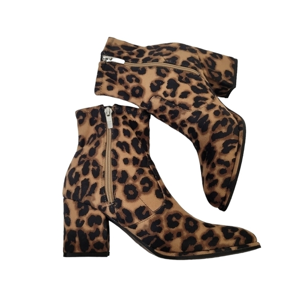 Marc Fisher Leopard Print Leave2 Ankle Boots Like New - Picture 3 of 11